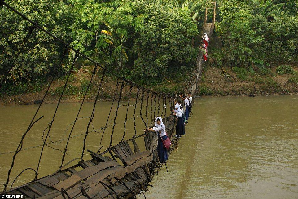 The Most Deadly Bridges In The World Photos