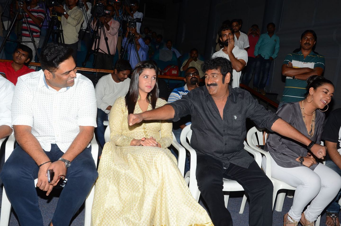 Thikka First Look Launch Photos