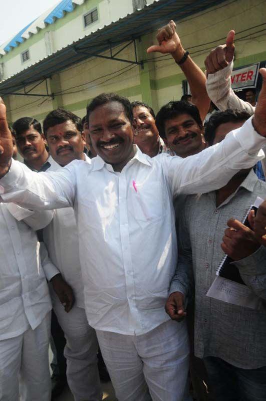 TRS Leaders Celebrates Warangal By Poll Victory Photos