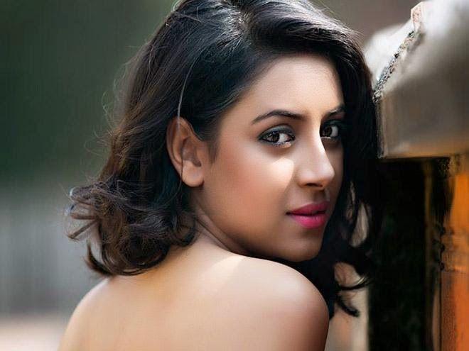 TV Actress Pratyusha Banerjee Rare Photos