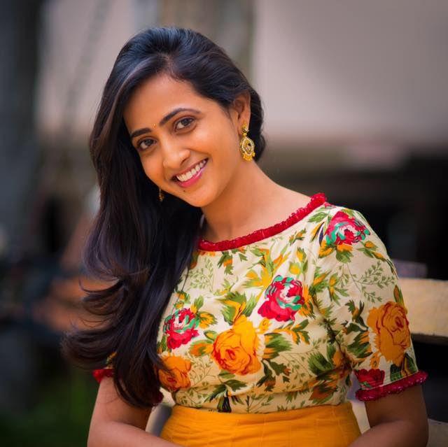 TV Anchor Lasya Rare & UNseened Photos