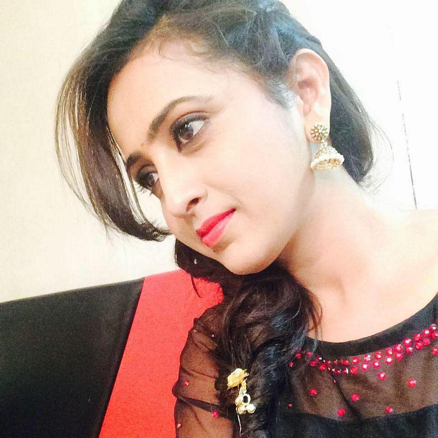 TV Anchor Lasya Rare & UNseened Photos