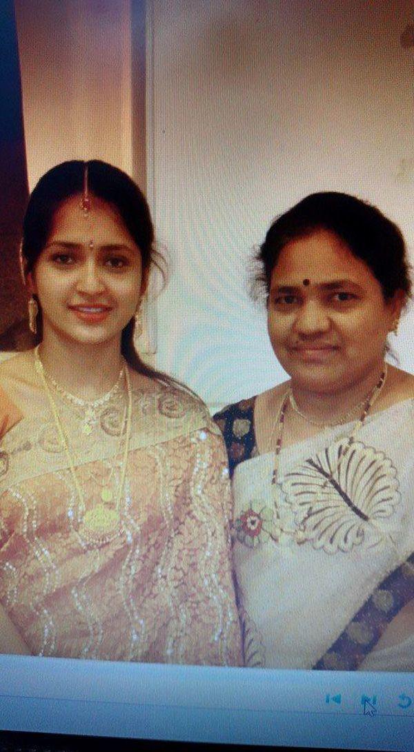 Tv Anchor Sarayu Rare & UNseen Photos