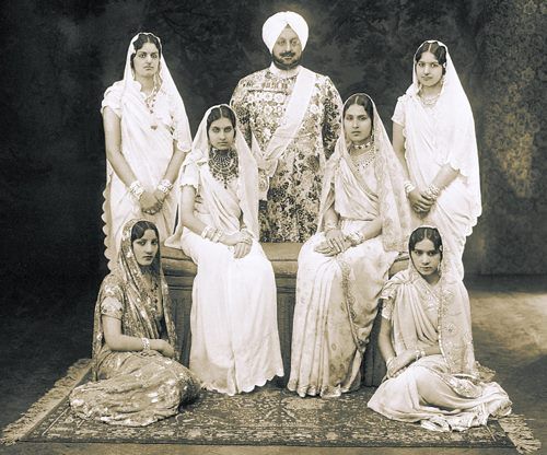 Unseen 1940s Nizams Photos