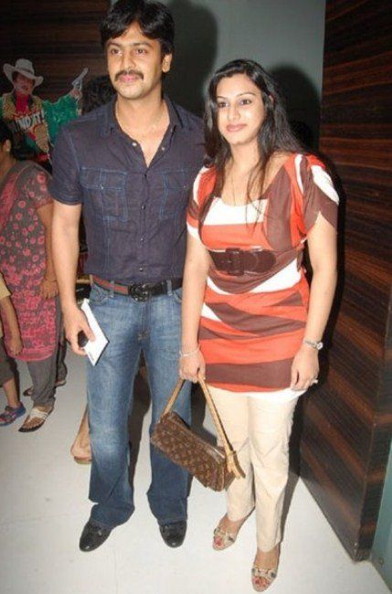 Unseen Photos Of Tollywood Actors With Their Wives