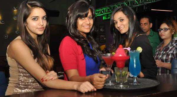 Top Celebrities Enjoying At Bombay Night Club