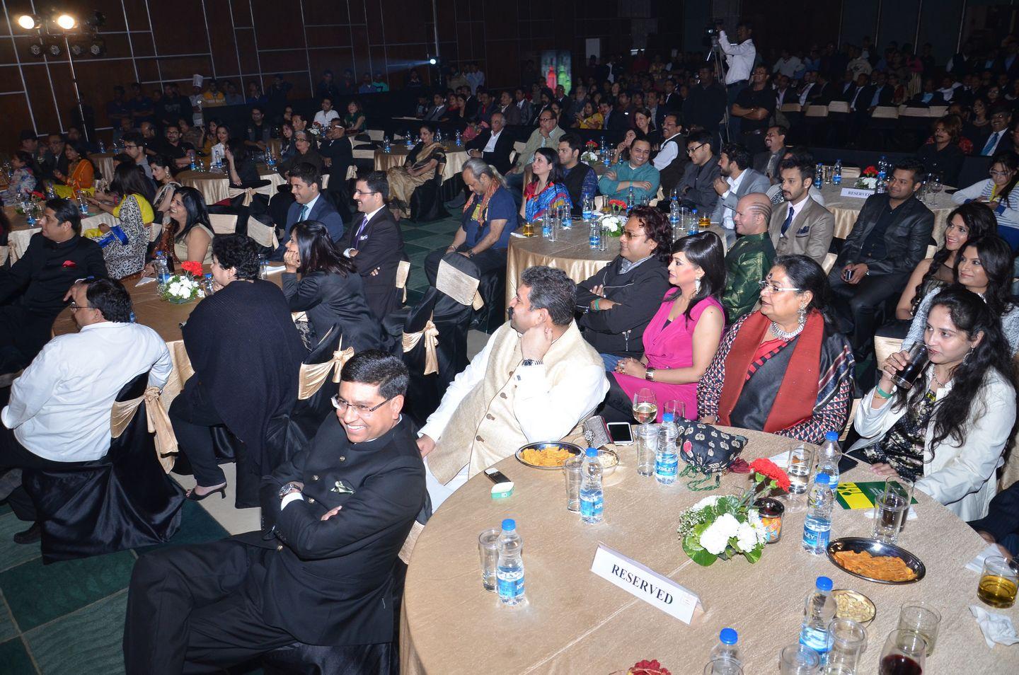 Top Celebrities Enjoying At Bombay Night Club