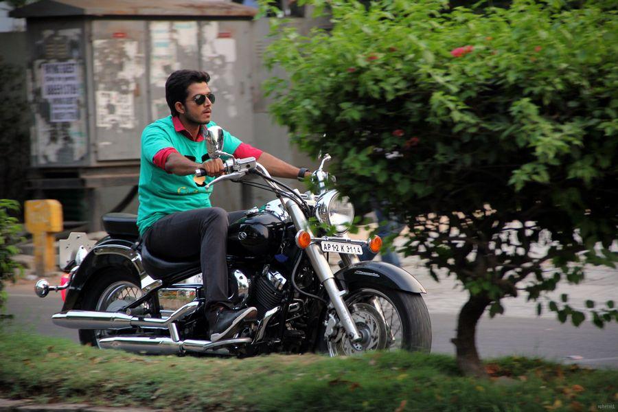 Varadhi Movie Latest Pics