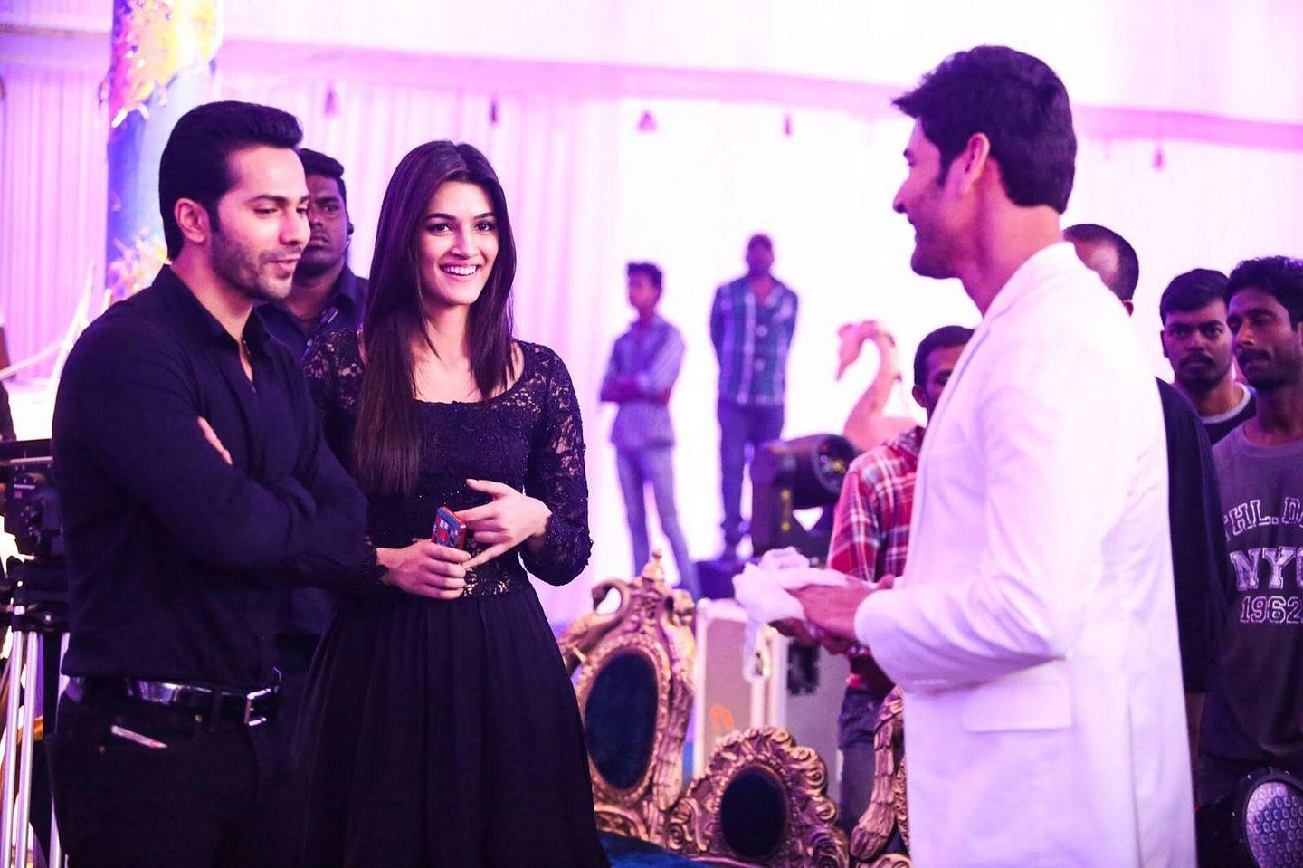 Varun Dhawan and Kriti Sanon Meets Mahesh Babu