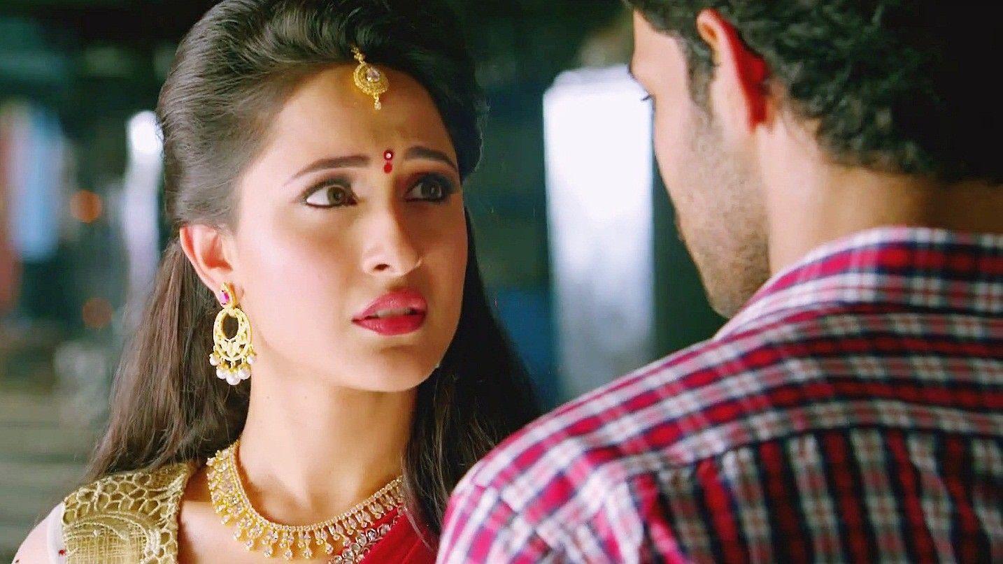 Varun Tej "Kanche" Movie Latest Stills