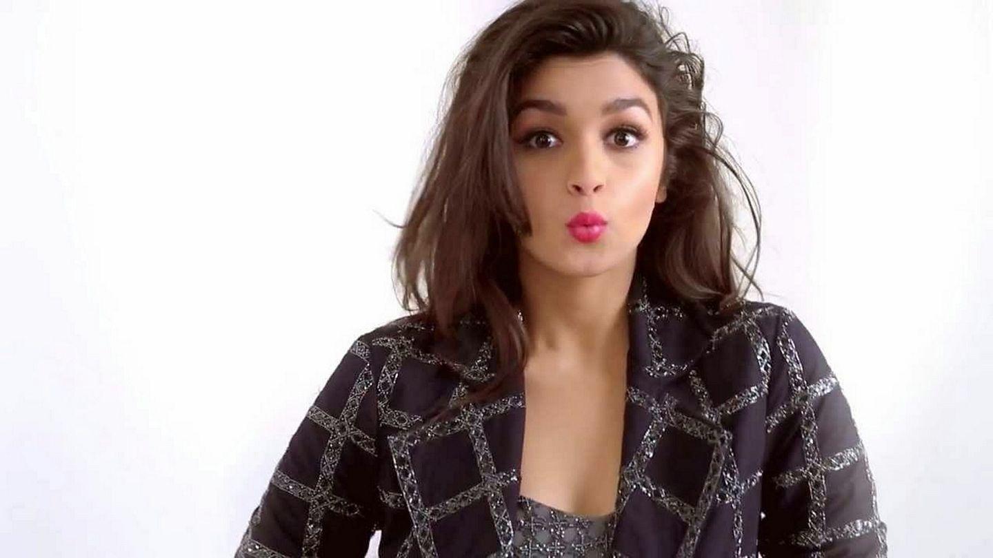 Weird Expressions of Famous Bollywood Celebrities