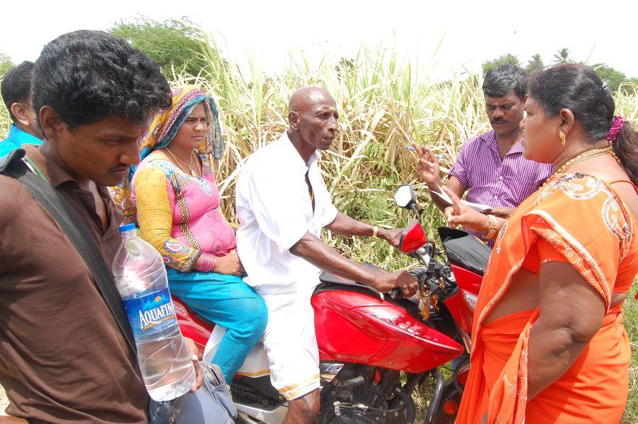 Yaanai Mel Kuthirai Savaari Movie Images