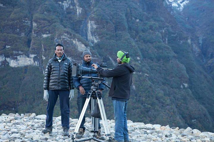 Yevade Subramayam Working Stills