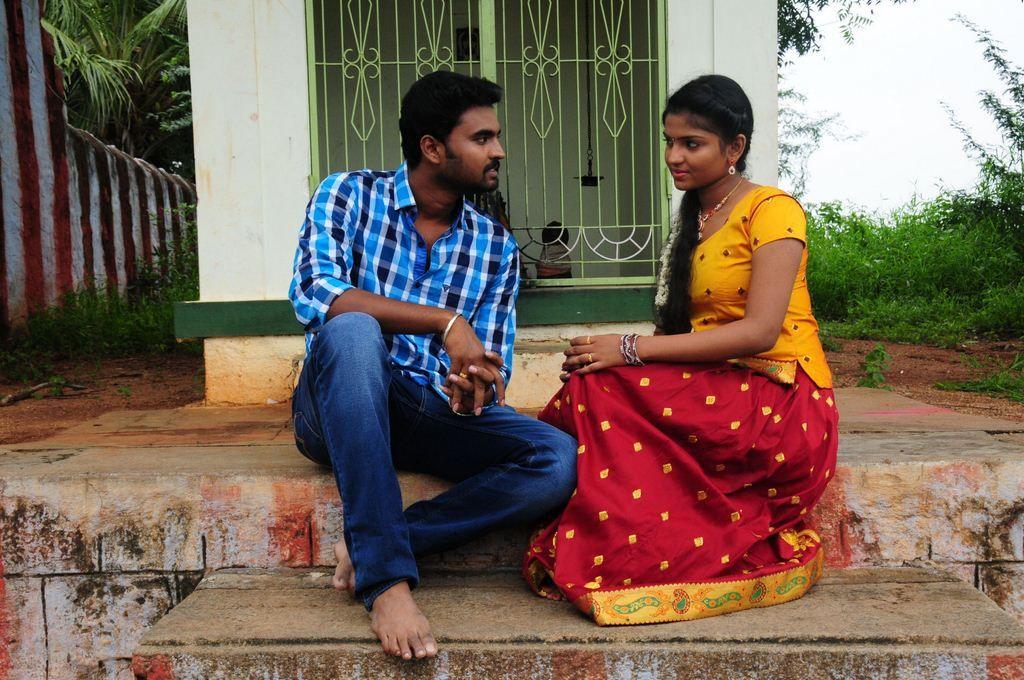 Yookkiyan Varan Sombai Thooki Ulla Vai Movie Stills