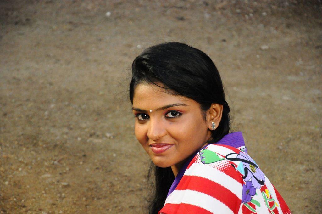 Yookkiyan Varan Sombai Thooki Ulla Vai Movie Stills