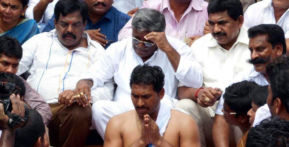 Ys Jagan at Godavari Maha Pushkaram Photos