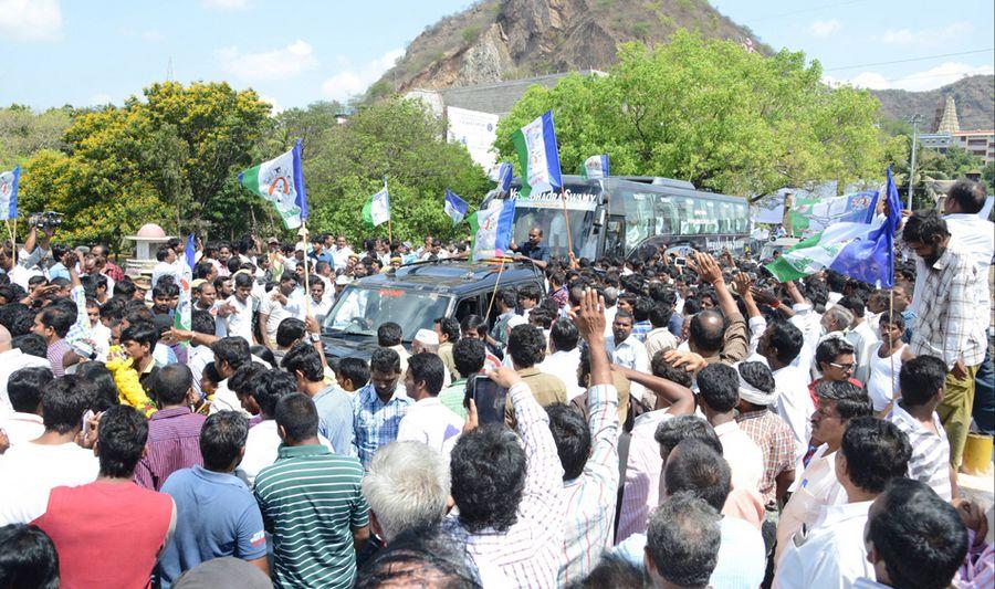 YS Jagan Bus Yatra Photos