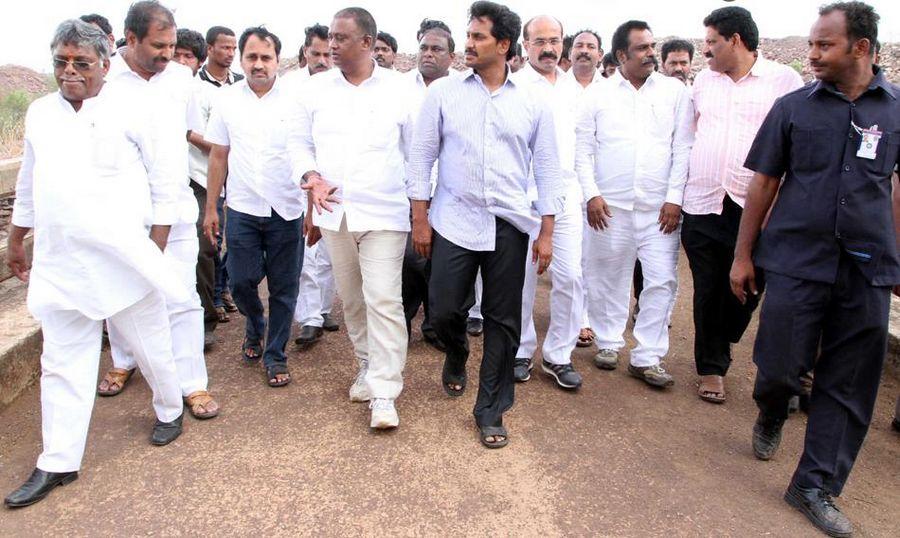 YS Jagan Bus Yatra Photos