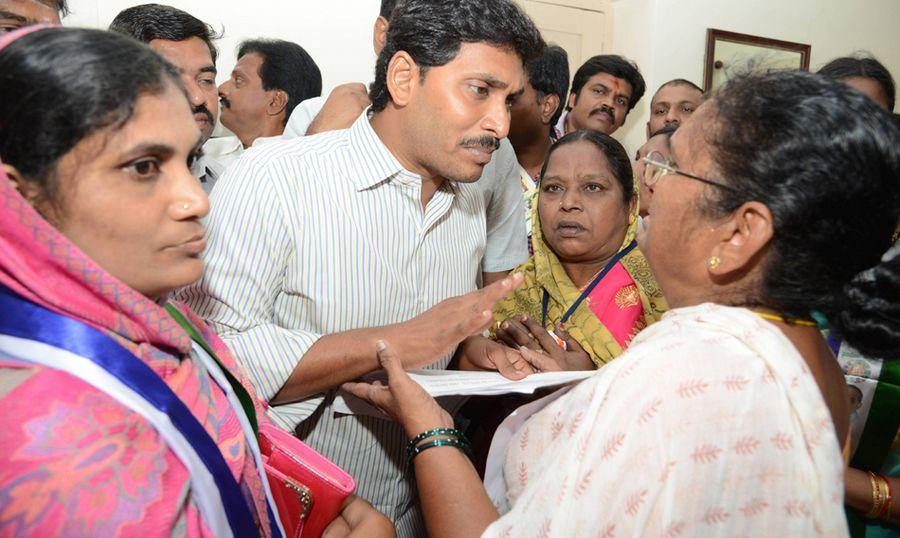 YS Jagan Bus Yatra Photos