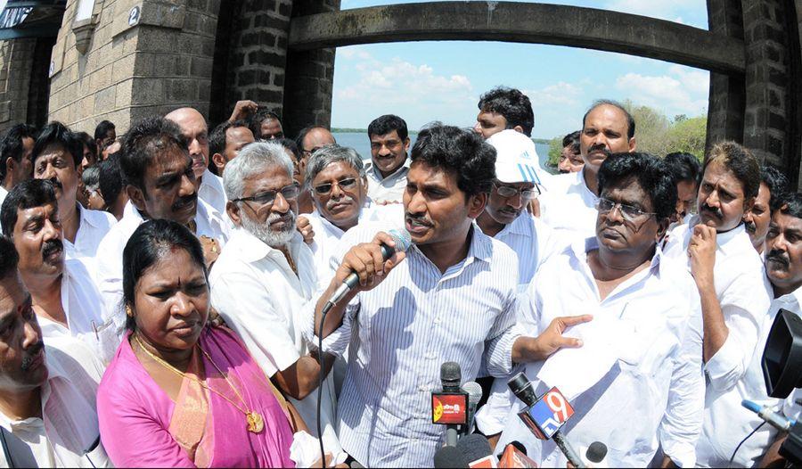 YS Jagan Bus Yatra Photos