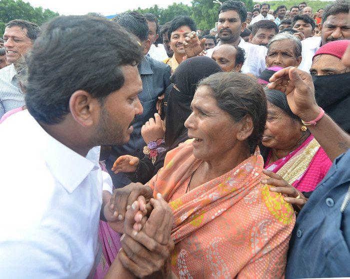 YS Jagan Praja Sankalpa Yatra Photos