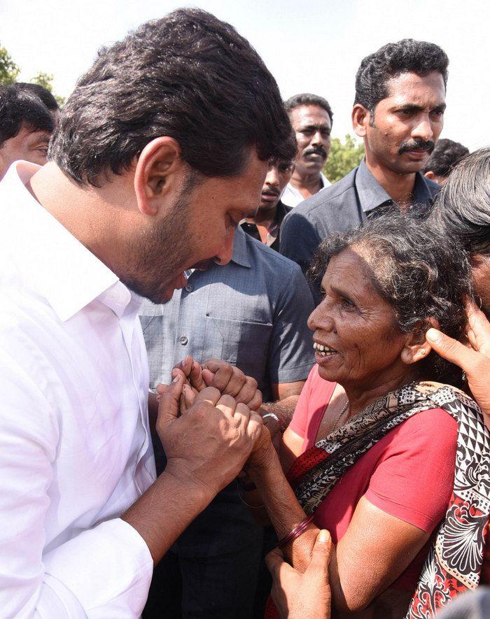 YS Jagan Praja Sankalpa Yatra Photos