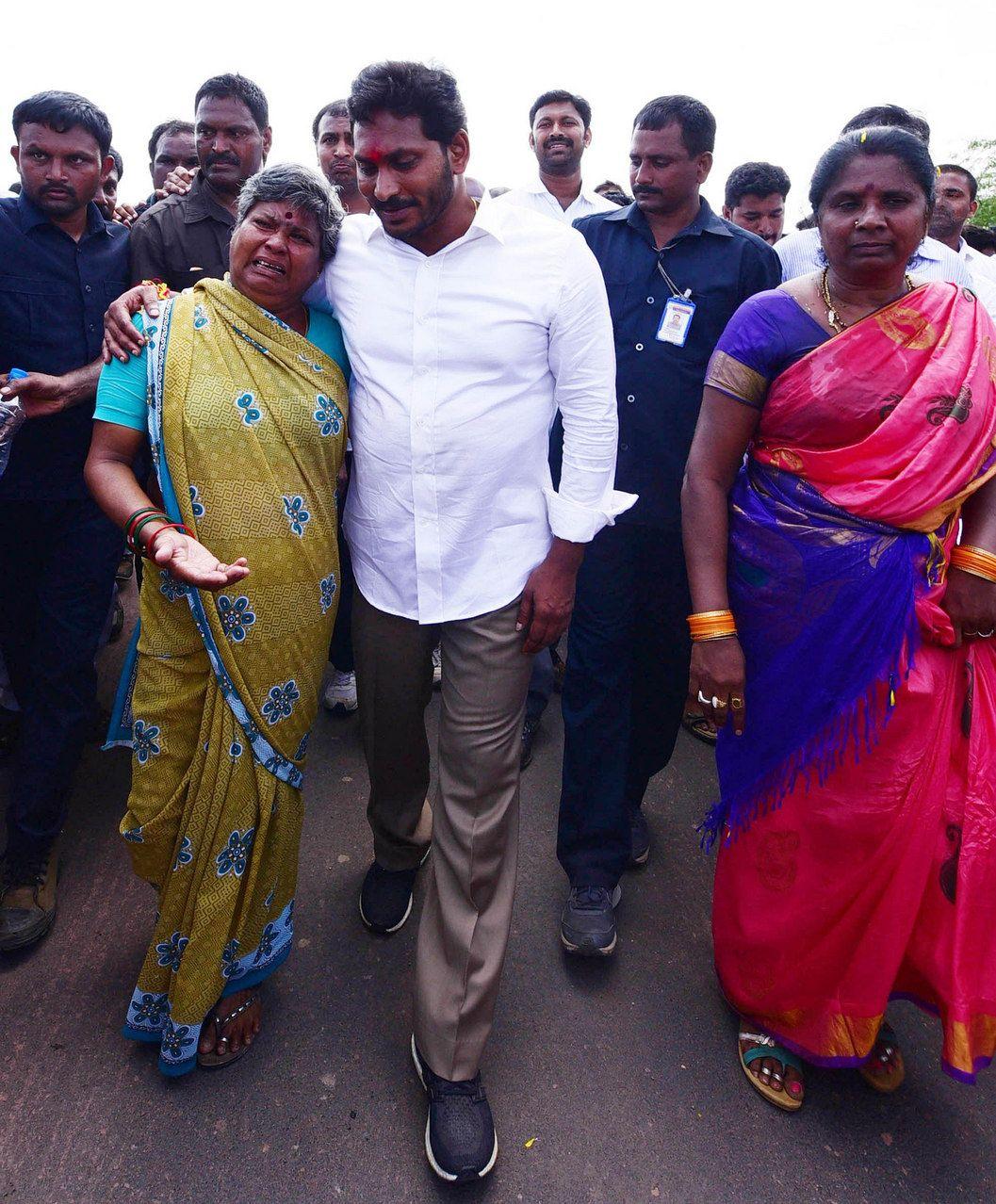 YS Jagan Praja Sankalpa Yatra Photos