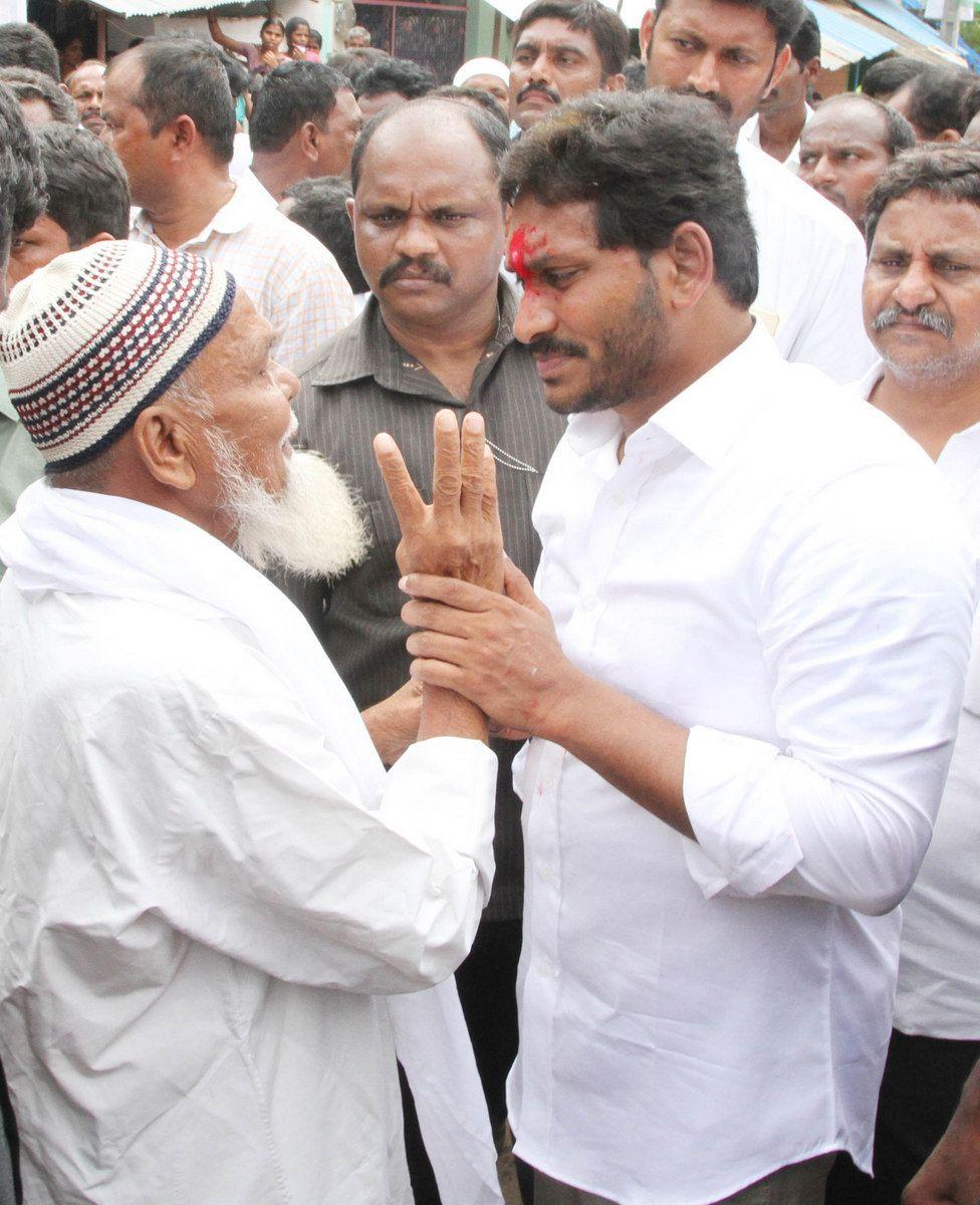 YS Jagan Praja Sankalpa Yatra Photos