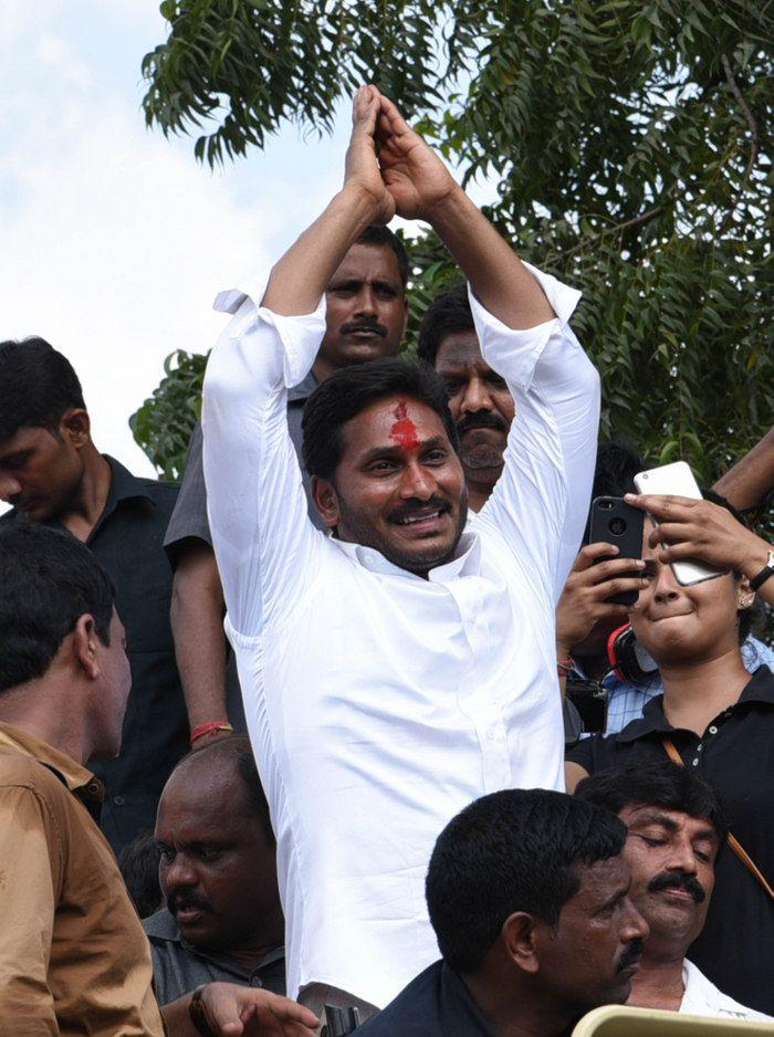 YS Jagan Praja Sankalpa Yatra Photos