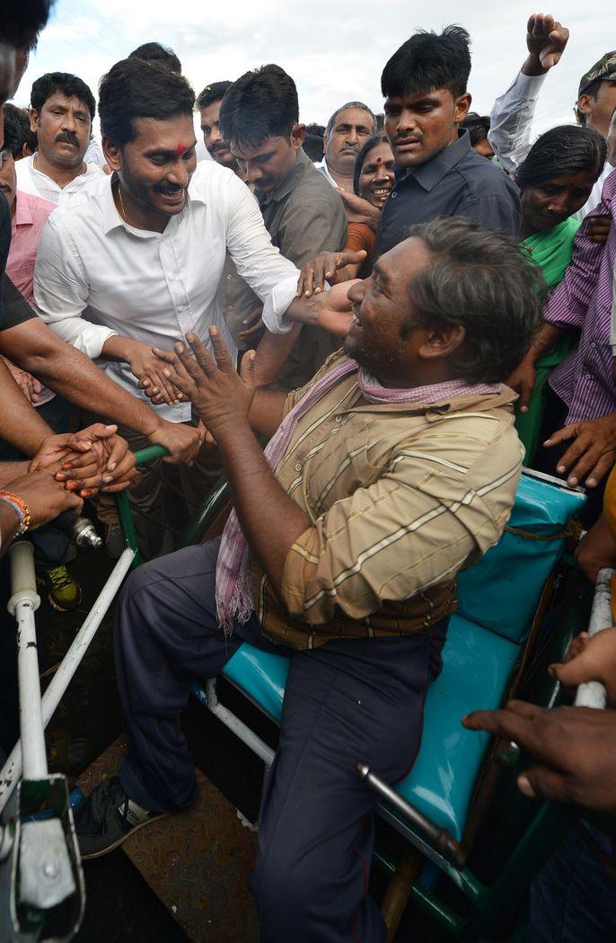 YS Jagan Praja Sankalpa Yatra Photos