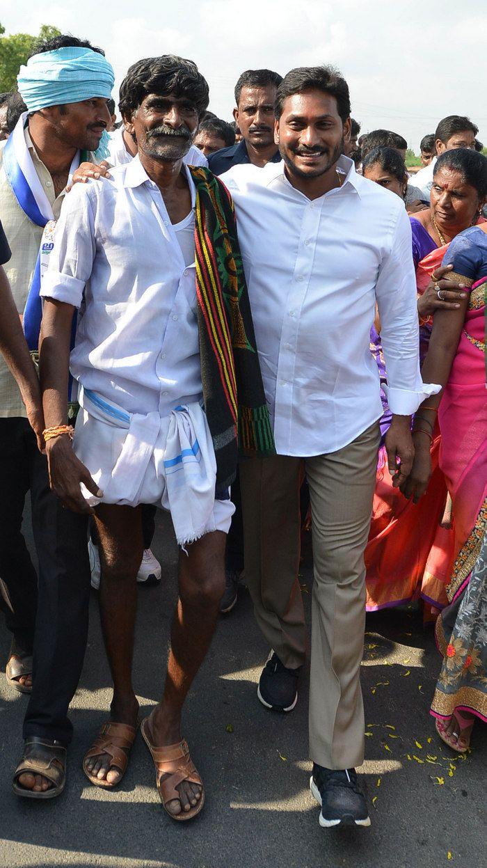 YS Jagan Praja Sankalpa Yatra Photos