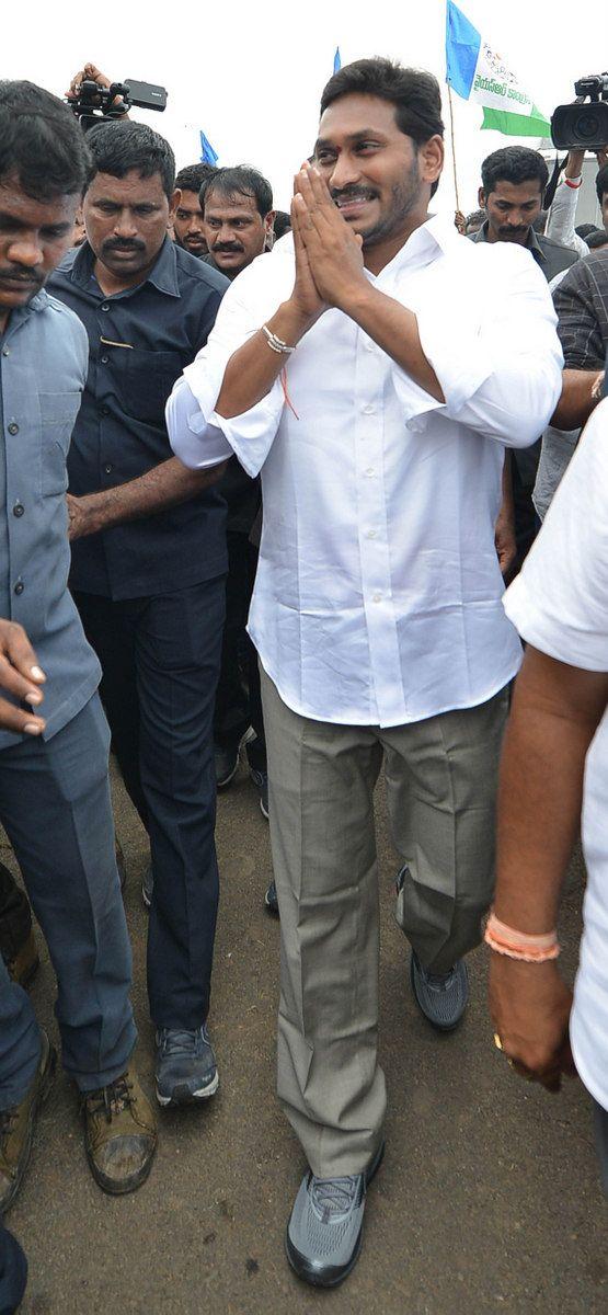 YS Jagan Praja Sankalpa Yatra Photos