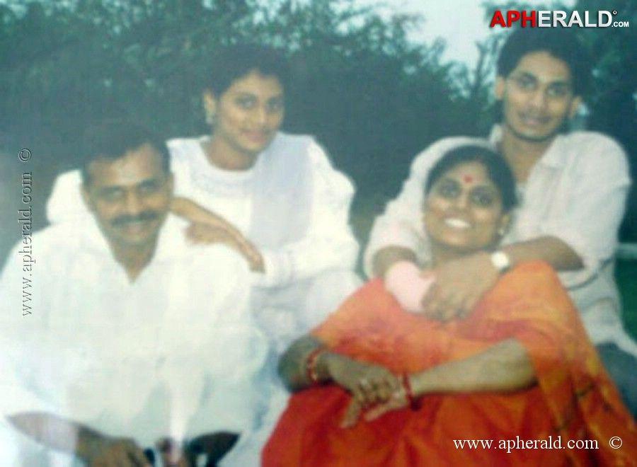 Death Anniversary Special: YS Rajasekhara Reddy Rare & Unseen Photos