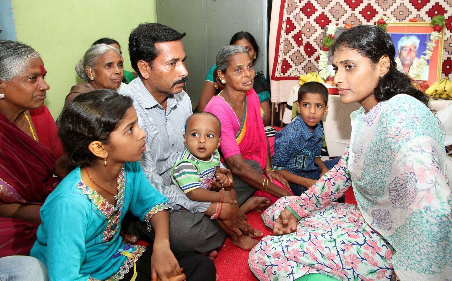 YS Sharmila Paramarsha Yatra Photos