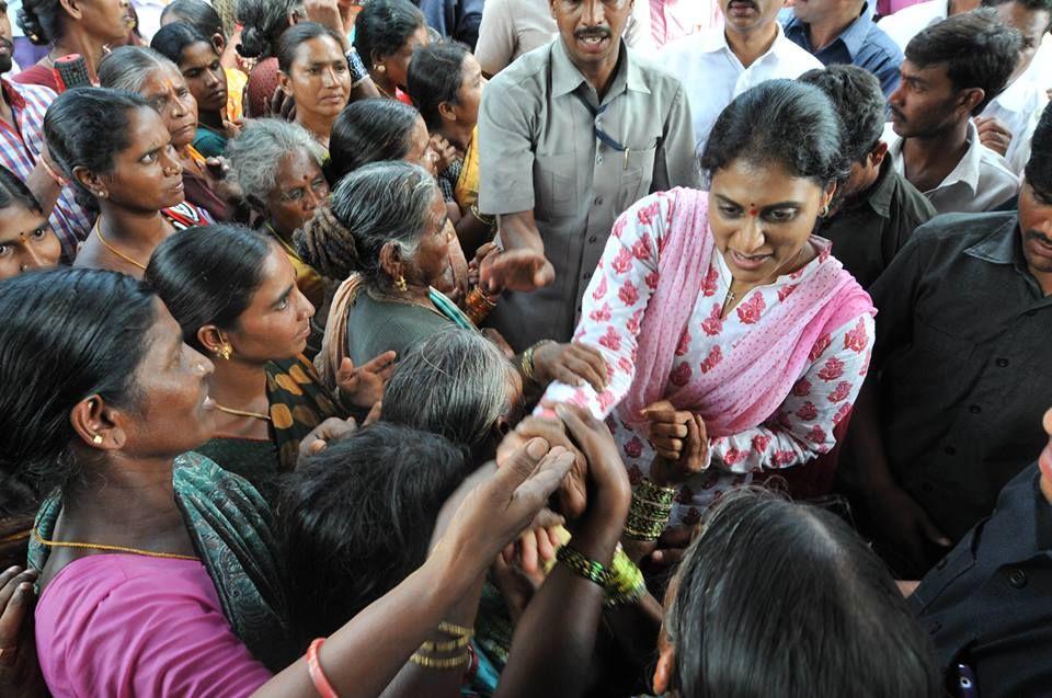 YS Sharmila Paramarsha Yatra Photos