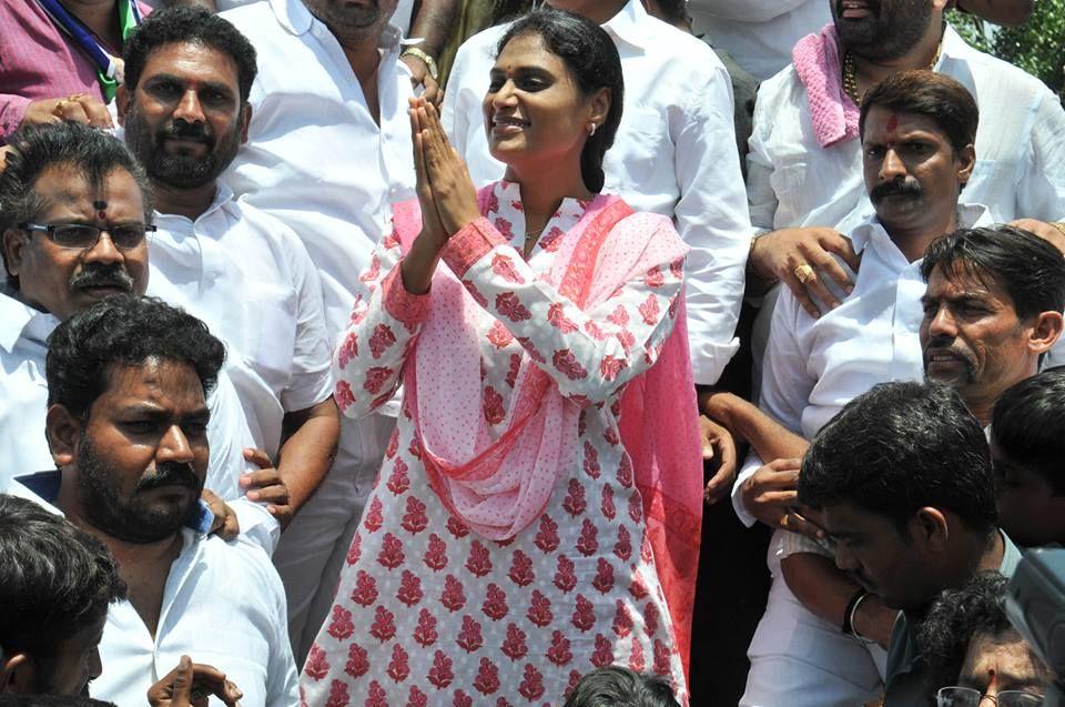 YS Sharmila Paramarsha Yatra Photos