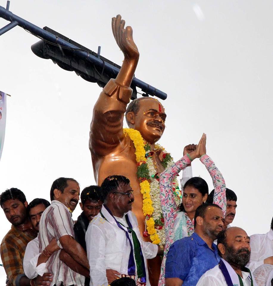 YS Sharmila Paramarsha Yatra Photos