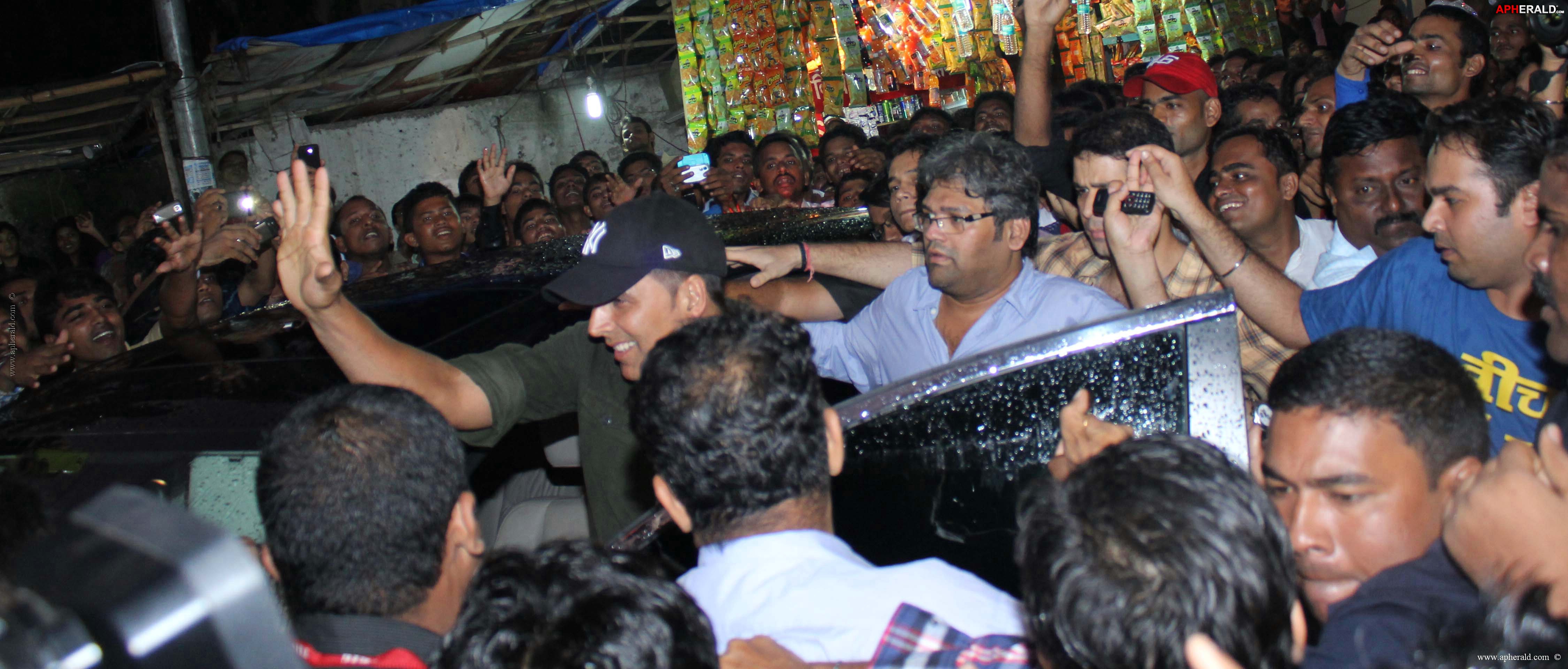 Akshay Kumar At Gaiety Galaxy