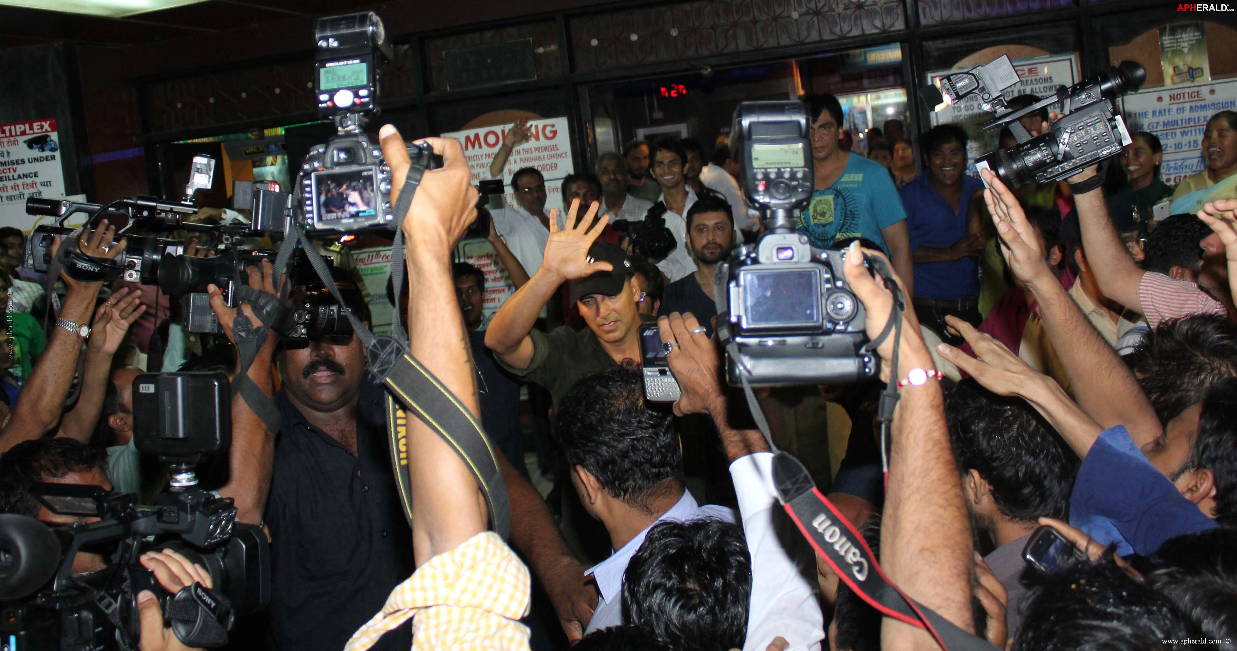 Akshay Kumar At Gaiety Galaxy