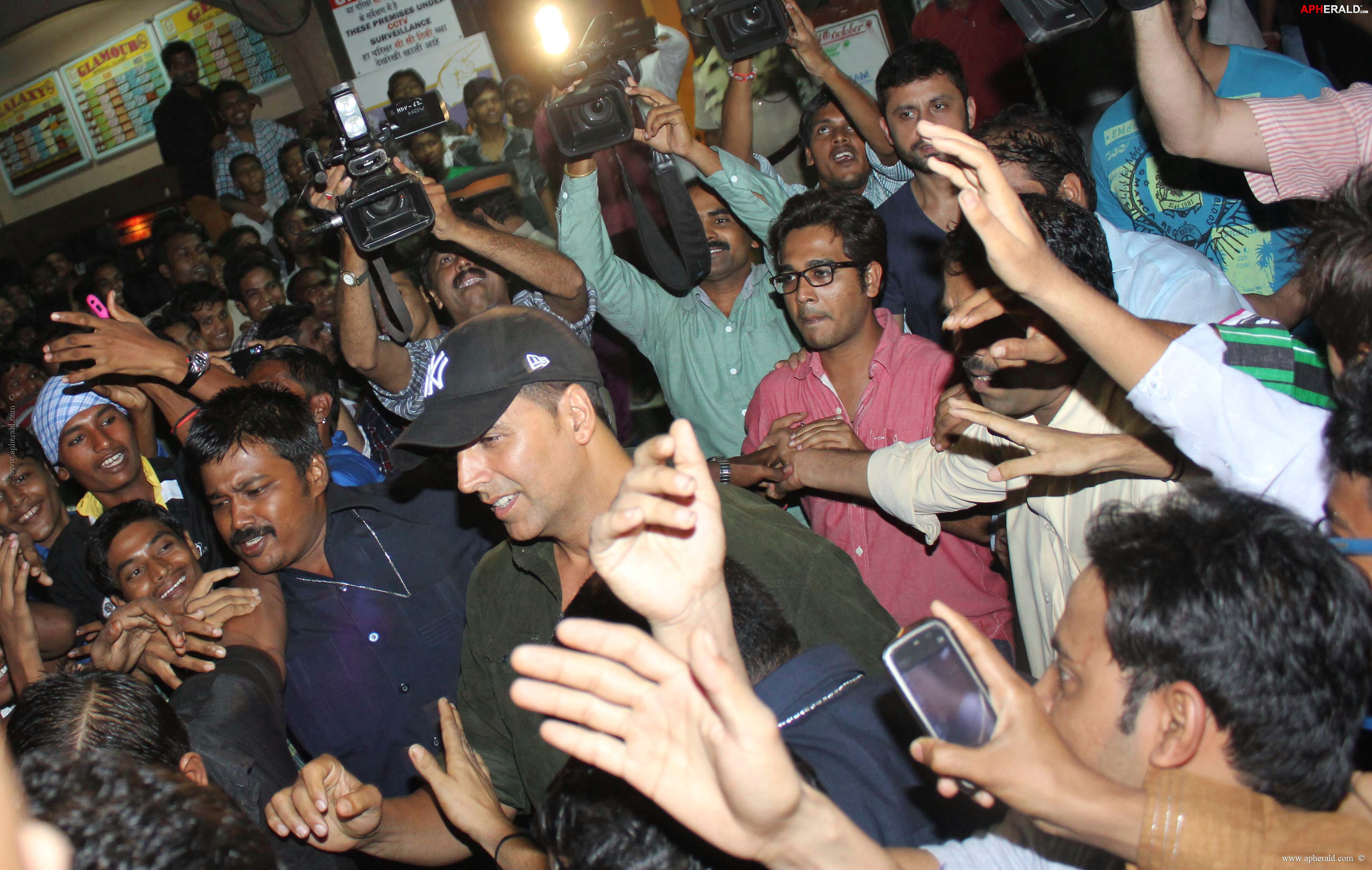 Akshay Kumar At Gaiety Galaxy