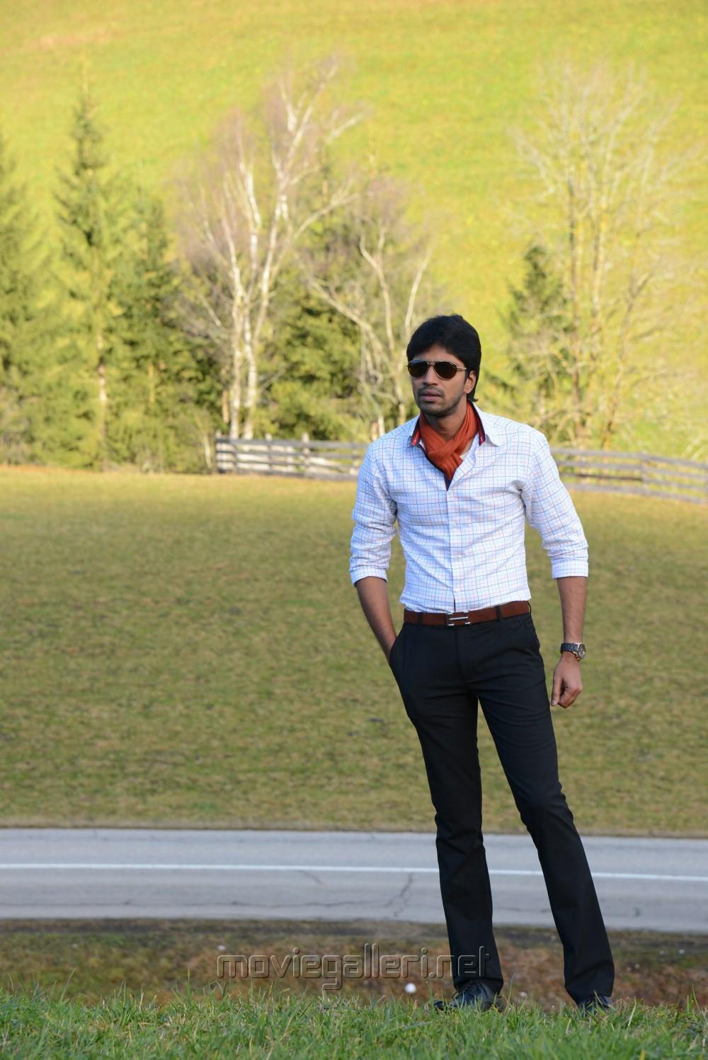 Allari Naresh Latest Stills At Bandipotu