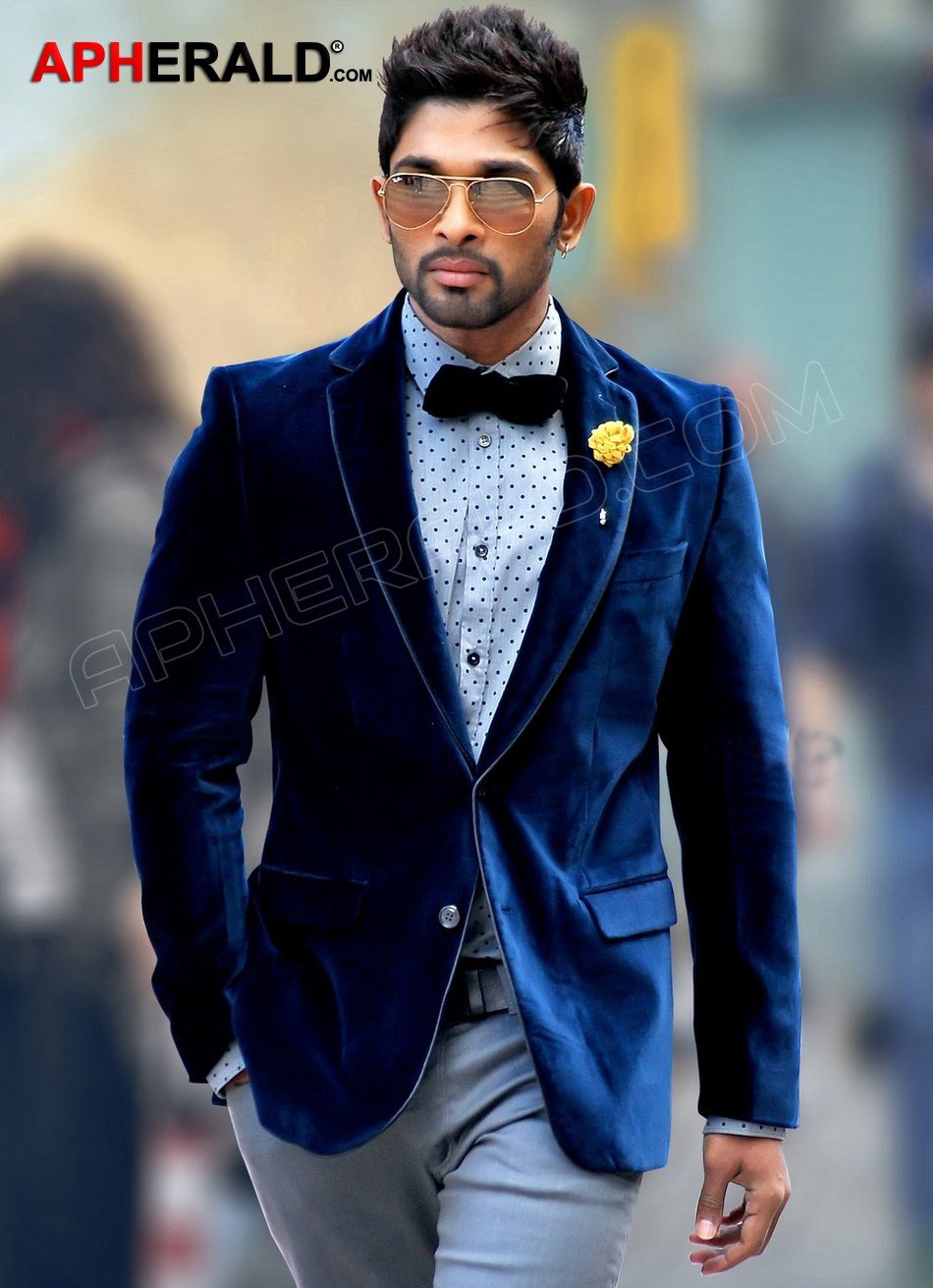 Allu Arjun in Iddarammayilatho Photos