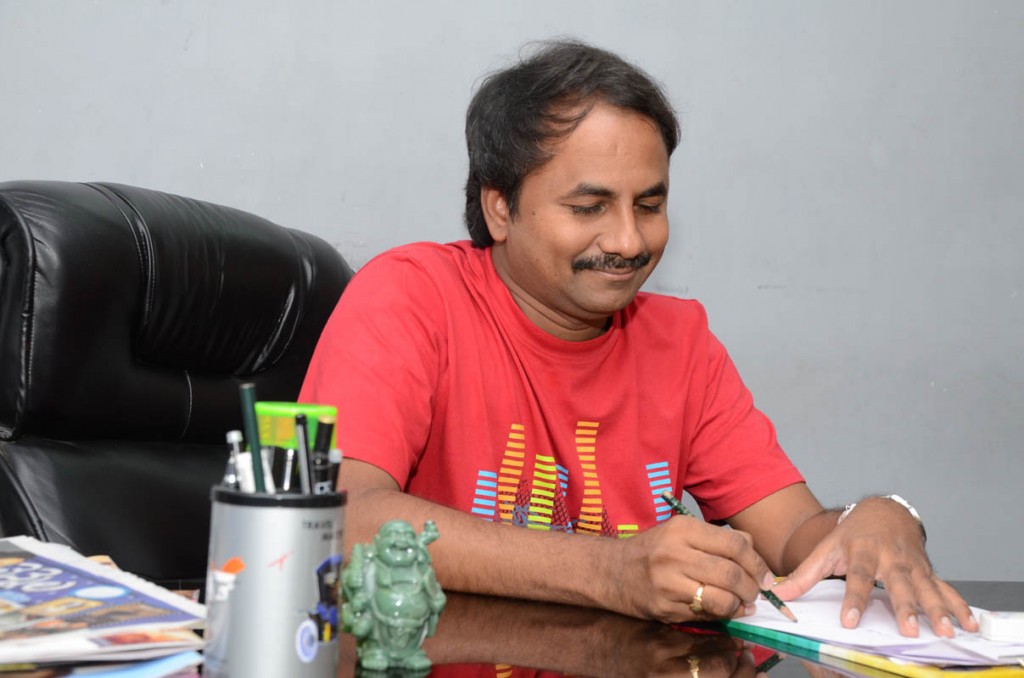 Darling Swamy Photos
