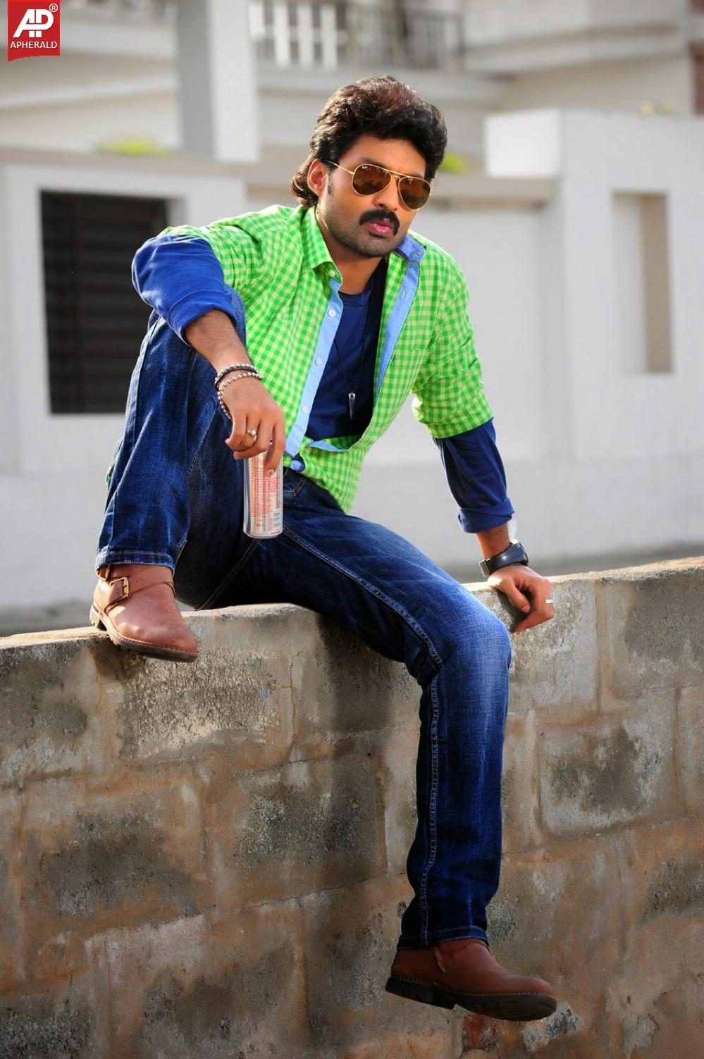 Kalyan Ram Stills From Pataas Movie