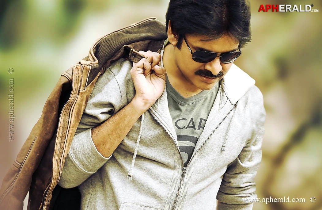 Pawan Kalyan Stills in Attarintiki Daredi