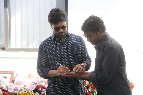 Ram Charan Photos With Fans