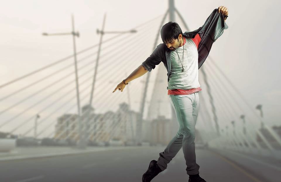 Sai Dharam Tej Stills in Pilla Nuvvu Leni Jeevitham