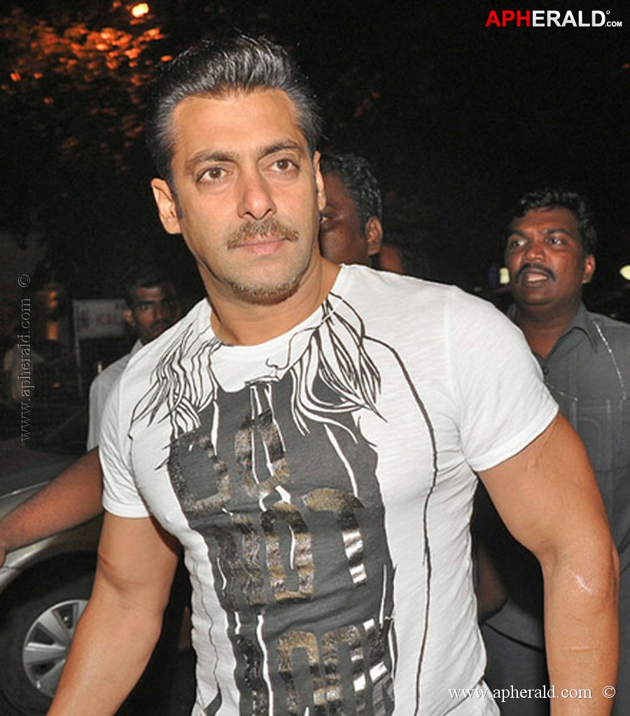 Salman Khan Photos