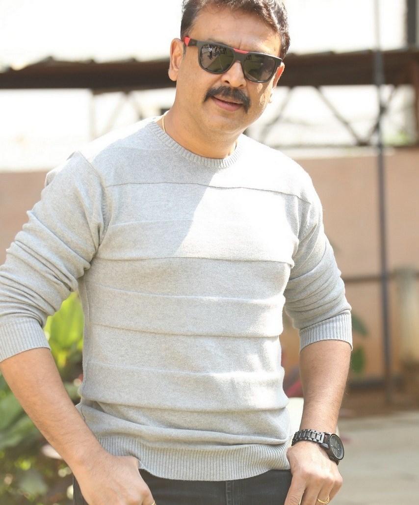 Senior Actor Naresh Latest Stills