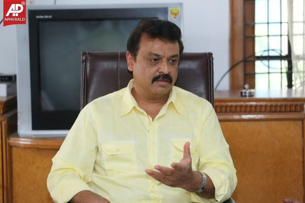 Senior Naresh Interview Stills